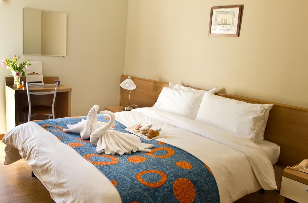 ליגננו סביאדורו Hotel La Fenice חדר תמונה