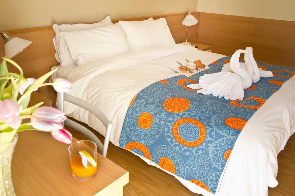 ליגננו סביאדורו Hotel La Fenice חדר תמונה