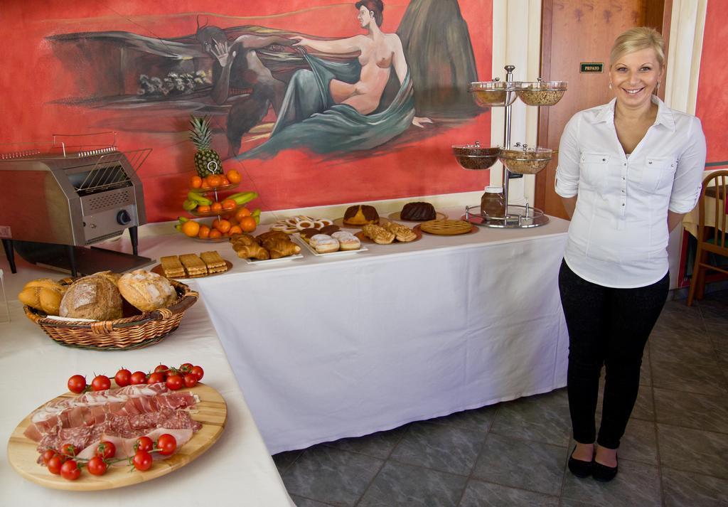 ליגננו סביאדורו Hotel La Fenice מראה חיצוני תמונה