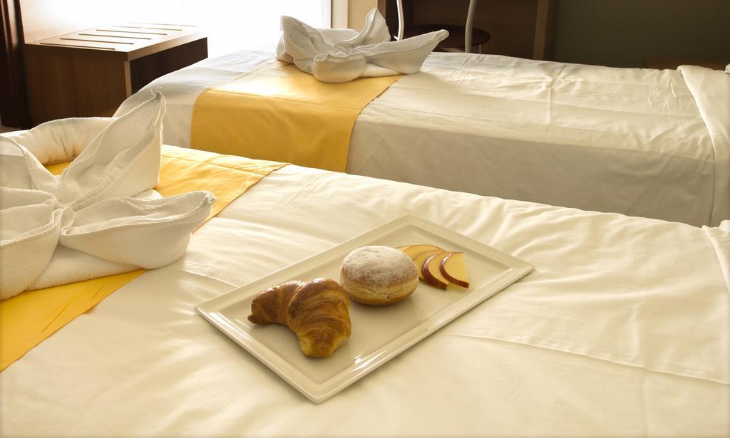 ליגננו סביאדורו Hotel La Fenice חדר תמונה